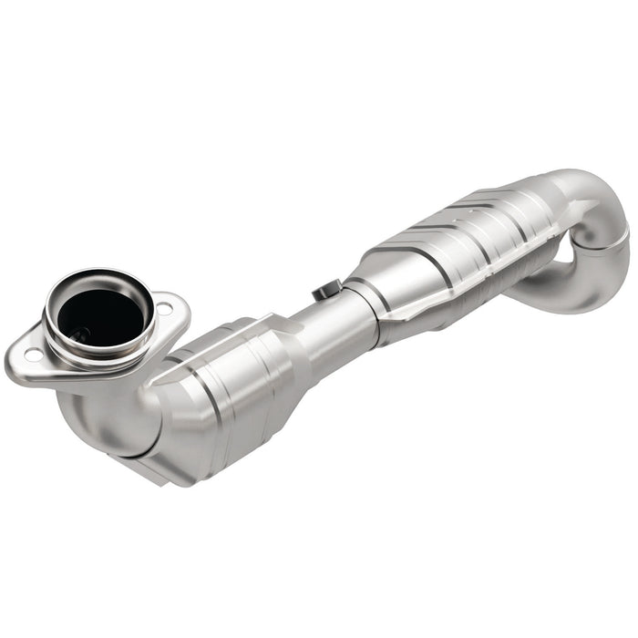MagnaFlow 2003-2004 Ford Expedition HM Grade Federal / EPA Compliant Direct-Fit Catalytic Converter