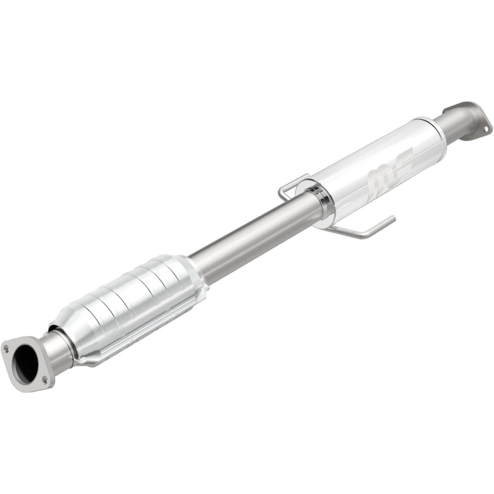MagnaFlow OEM Grade Federal / EPA Compliant Direct-Fit Catalytic Converter 51133
